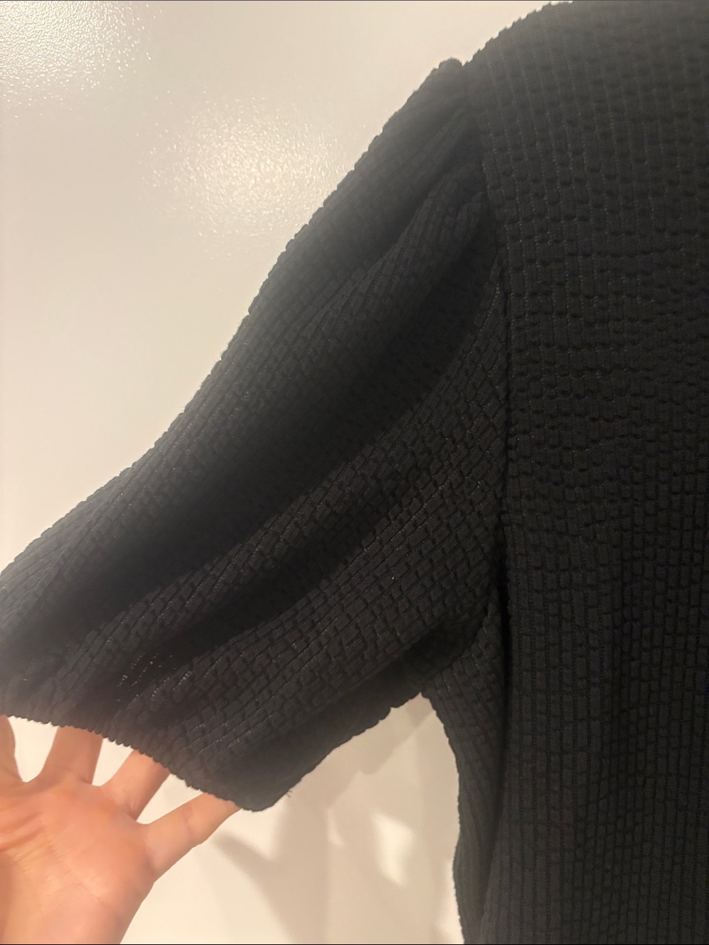 DR2 Woman’s Black Puff Sleeve Waffle Knit Tee Shirt Size Large NWT - Picture 9 of 10
